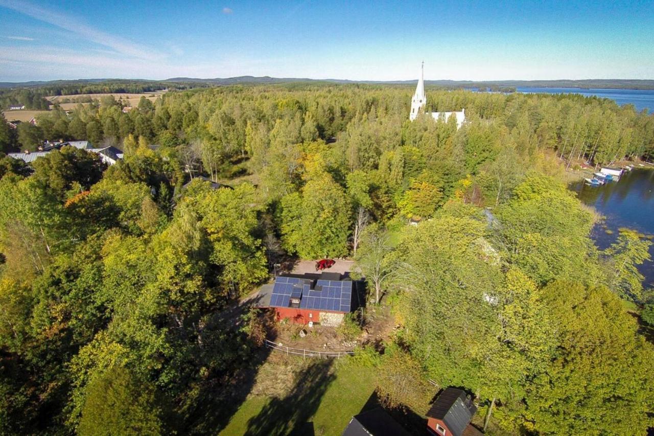 Romantic Spa Villa With Fireplace By The Lake Stjarnsund Kültér fotó